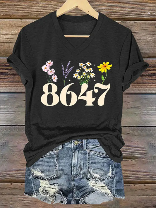 Women’s 8647 Floral Print V-Neck T-Shirt Black / S